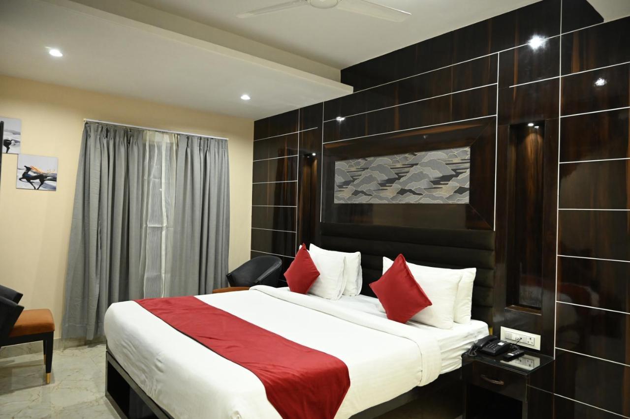 Hotel Trax International จัมเชดปูร์ ภายนอก รูปภาพ